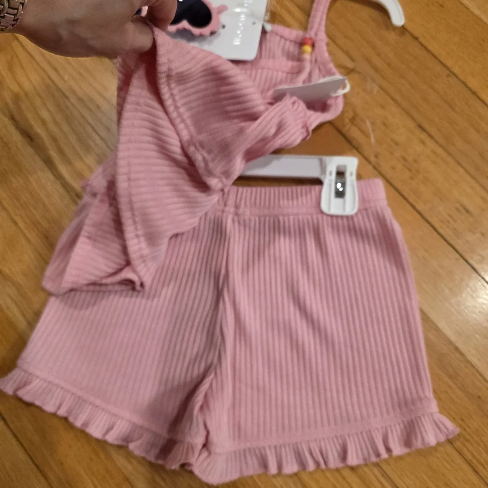 Btween Pink Ribbed Short Outfit With Sunglasses - Picture 3 of 3